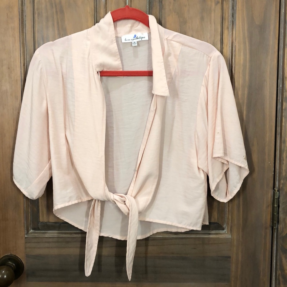 Light pink! Tie top